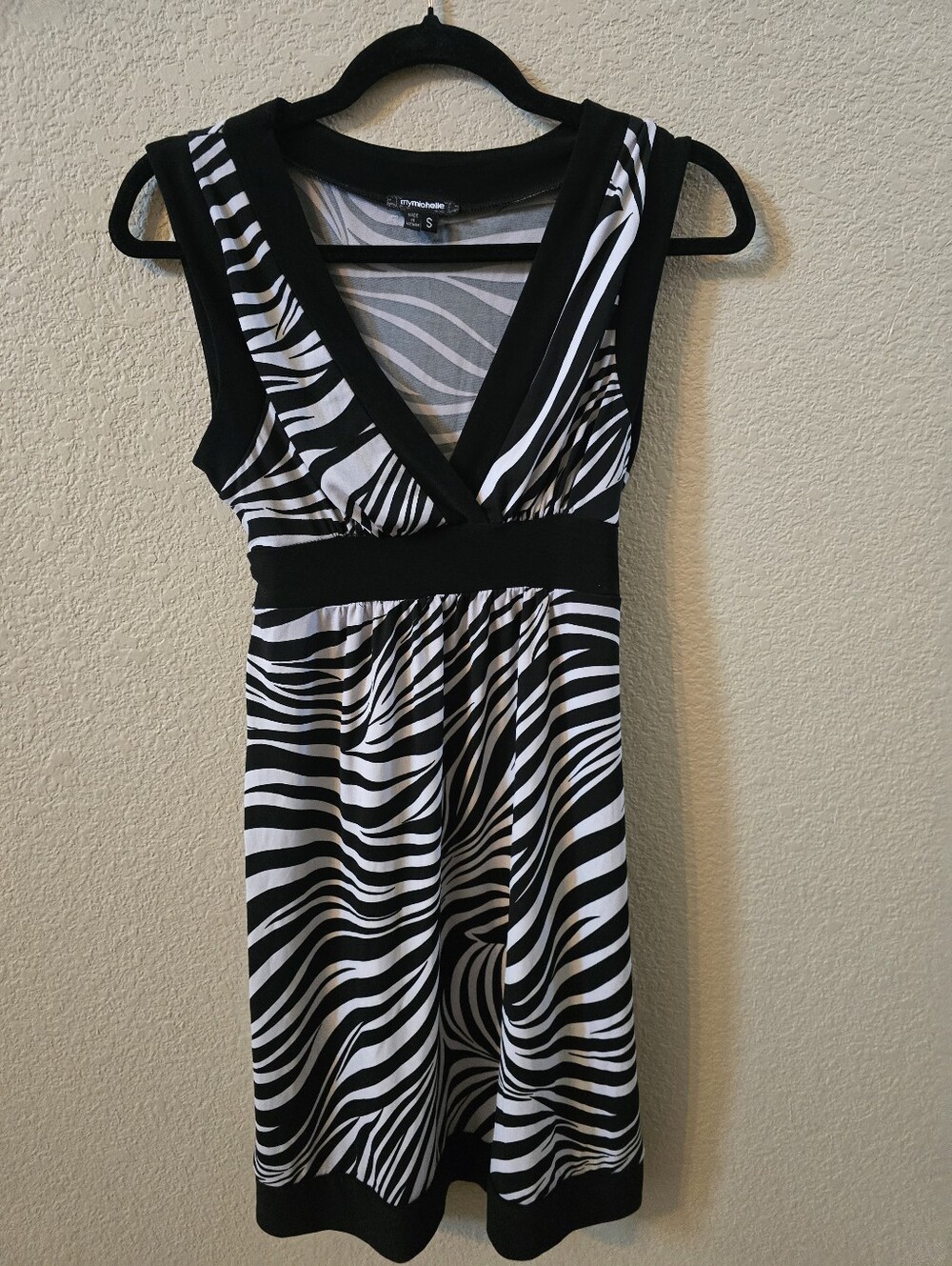 My Michelle Dress Sleeveless Zebra Print Dresswith V Neckline Sz. S